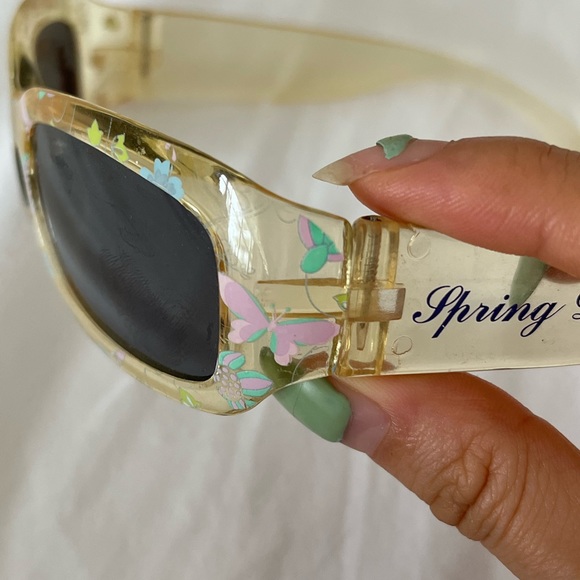 Disney Kids Yellow Sunglasses - Picture 6 of 7